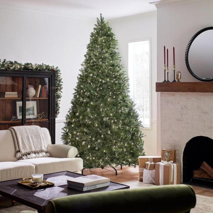 7Ft Vorbeleuchteter künstlicher Weihnachtsbaum aus voller Tanne, Weihnachtsdekoration mit Zweigspitzen, Einfache Montage, Zusammenklappbarer Metallständer,XL