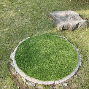 Kanaaldekseldecoratie, gazoncirkeltapijt, kunstgras-tafelkleed, groen kunstgras, ronde tafelmat, tapijt, gazonmat, placemats voor banket, terrasdecoratie, 60 cm