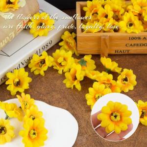 100 stuks kunstzonnebloemen, klein, 4,5 cm, zonnebloemkoppen, madeliefjes, , decoratieve bloemkoppen om te knutselen, stoffen bloemen, geel, voor bruiloft, feesten en feesten