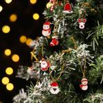 50 Pak Miniatuur Kerstboom Ornamenten - Mini Metalen Xmas Figuren voor DIY Hobby & Kerstboom Decoratie - Kerstman, Sneeuwman, Bellen, Sneeuwvlokken en Meer