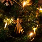56-delige strosterrenset - sterren, bellen, dennenbomen en traditionele figuren als kerstboomversiering - kleine stro - natuurlijke kerstboomversieringen