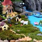 55 stuks microvlinders hars kleurrijke kleine vlinders decoratie mini miniaturen poppenhuis accessoires 3D mini vlinder voor mini tuindecoratie, feeëntuin ornament, doe-het-zelf (