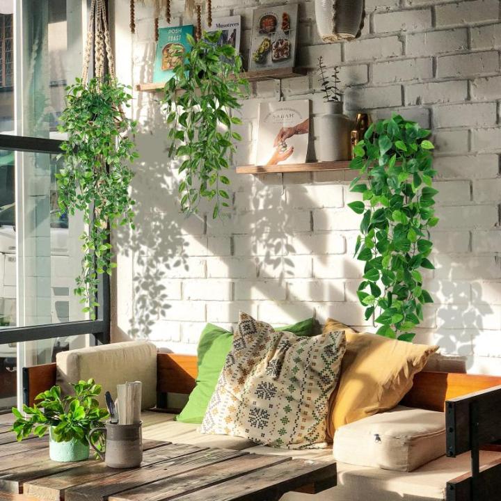 4 stuks kunsthangplanten, eucalyptusbladeren met potten, onderhoudsvrije , wijnstok voor tuin, binnen en buiten (pothos)