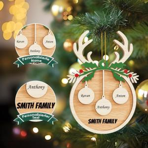 Gepersonaliseerde kersthangers met 4 namen - 2023 houten kerstboomversiering gepersonaliseerde familie, partner huisdier en vrienden