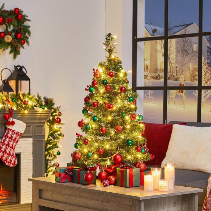 90 cm mini-kunstkerstboom met 50 warmwitte ledlampen en 60 rode bessen, kleine kerstboom, tafel, dennenboom voor kerstdecoratie, groen