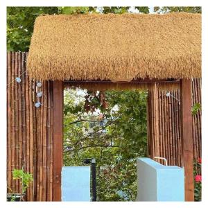 Künstliche Palmgras Rolle, Kunststoff PE Strohdach, Künstliches Strohdach, Künstlicher Palmdach Paneele, Für Bar Garten Terrasse Pavillons Hausdekoration Innen Und Außenbereic