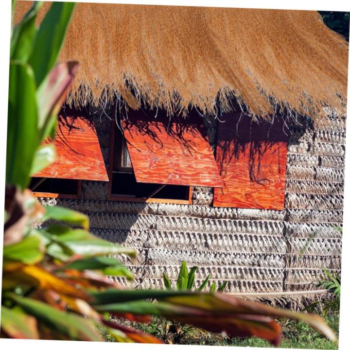 2st Simuliertes Stroh Simulierte Strohmatte Simulierte Strohabdeckung Strohdach Für Den Garten Simulation Grasdach Kunststrohdachdekor Gartenhütte Grasdach Falsches Strohdach Spo