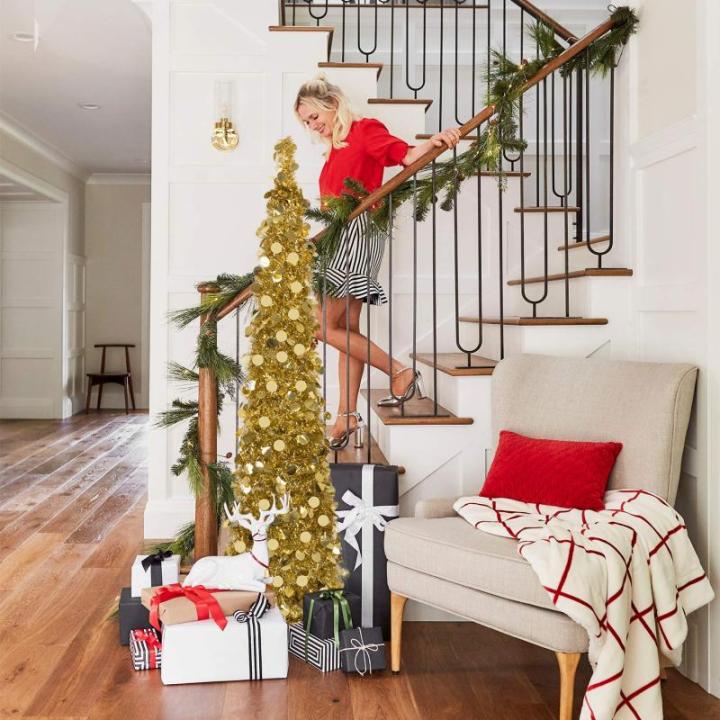 Kunstkerstboom met standaard, 1,5 m, opvouwbare pop-up kerstboom met pailletten voor Kerstmis, feestbenodigdheden, huisdecoratie, goud