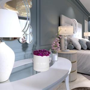 Rozenbox rond, 8 rozen, stabiele bloemenbox wit, 10 jaar houdbaar, cadeau-idee, decoratieve bloemenbox, paars
