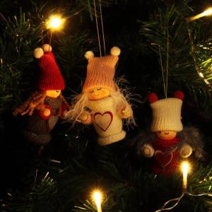 12x premium kerstboom engelen - kerstboomversieringen - sprookjesfiguur - Zweeds-Scandinavische decoratieve trollen