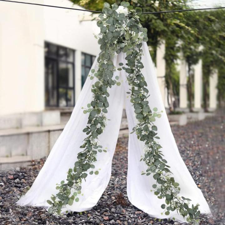 4 stuks kunstslingers, eucalyptus met wilgenbladeren, groene bladeren, witte bloemen, slinger, , hangplant voor achtergrond, bruiloft, decoratie, tafelloper, middenstuk