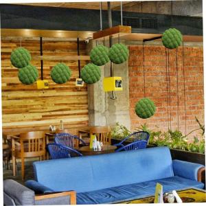 6 stuks bloemstuk ballen vormen cirkels groen balframe van imitatie kogelkooi planten kunstmatige plantenbolframe groen decor plastic bladeren boeket 3D