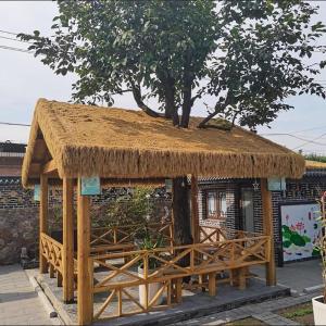 Künstliches Strohdach, Synthetisches Strohdach, Künstliche Strohdachziegel, Simulierte Strohmatte, Künstliche Mexikanische Strohrolle Für Garten Ssonnenschirm Pergola Bar Pavil