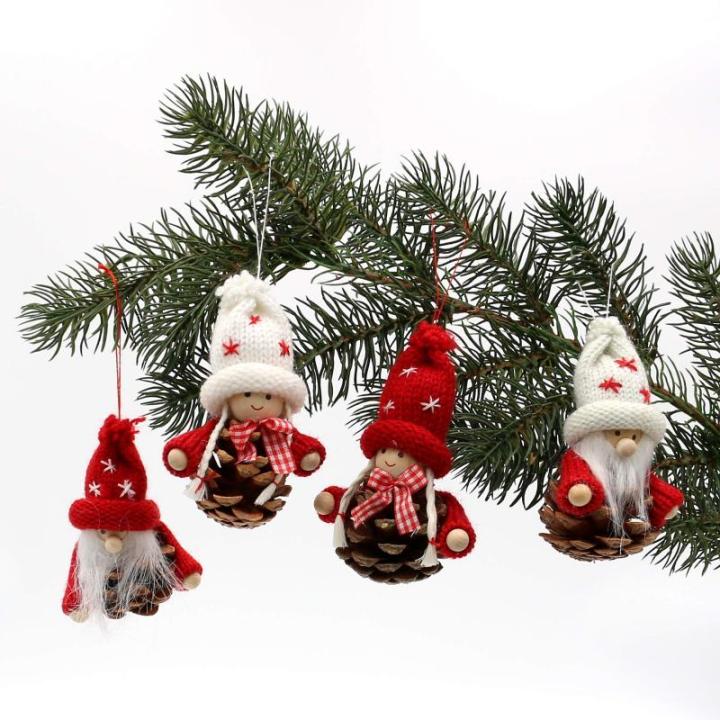 Brei/houten poppen/Kerstman als boomhangen/hanger in set van 4, afmetingen per figuur ca. 7,5 x 7,5 x 10 cm. 550119 dennenappelpoppen