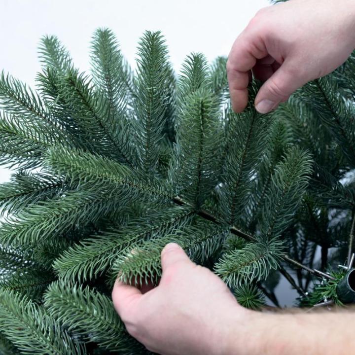 Kunstkerstboom van PE, met en zonder ledverlichting