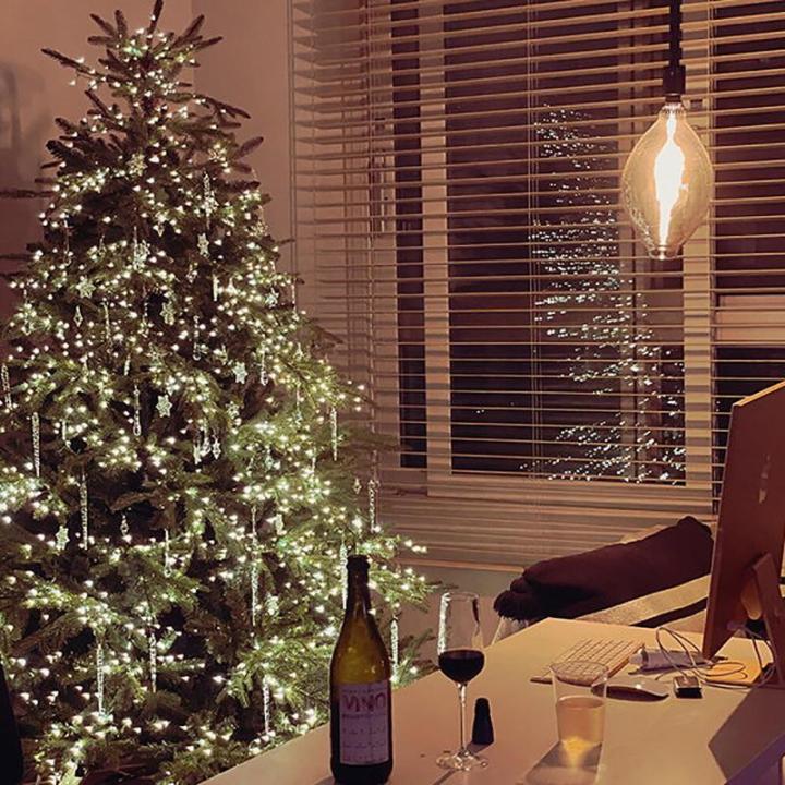 Hochwertiger Künstlicher Weihnachtsbaum für Zuhause, Büro, Party-Dekoration, Einfacher Aufbau, Faltbarer Sockel, mit Kristalldekoration(180cm/6ft)