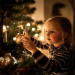 Lichtsnoer kerstboom, 16 kerstkaarsen elk 20 lumen, 6 m verlicht, mini-lichtketting voor binnen met stekker, kaarslichtsnoer, groene kerstboomkaarsen, wit, 611618