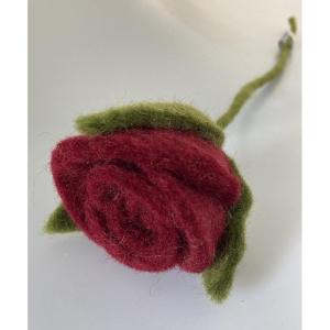 Handvilten rozen - van vilt (per stuk) - vilten roos - vilten bloemen - handgemaakt - Fair Trade (rood (1 stuk))