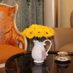 12 STKS Kunstmatige Gerbera Bloem Enkele Stam Bloei Boeket Plastic Zijde Nep Decoratieve Flora Outdoor Indoor Thuis Tuin Kantoor Hotel Bruiloft Party Geel