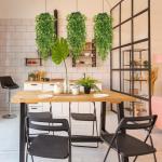 Kunsthangplanten, 3,40 m voor binnen en buiten, groene bladeren, plastic kunstbamboebladeren, huilende hangende planten op pot, groen wijnstokken voor huis, tuin, muur, esthetische