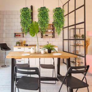 Kunsthangplanten, 3,40 m voor binnen en buiten, groene bladeren, plastic kunstbamboebladeren, huilende hangende planten op pot, groen wijnstokken voor huis, tuin, muur, esthetische