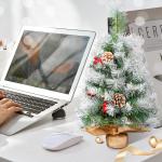 Kunstkerstboom, 60 cm, klein, met sneeuwvlokkendecoratie, dennenappels, rode bessen, dennenbladeren, 80 punten, linnen katoen en cementbasis voor feestelijke sfeer