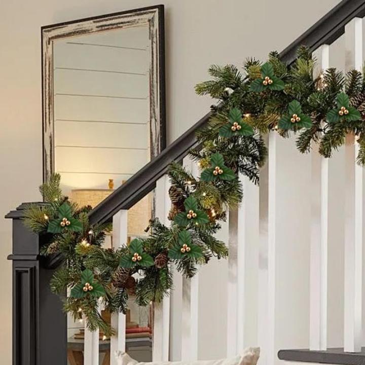 50pcs Gold Weihnachten Ornamente Set Mini Faux Holly & Berry Dekoration DIY Weihnachtsblumen Dekor mit Drahthalterung für schwimmende Kerzen Vase Urlaubsdekor, Weihnachtsschmuck