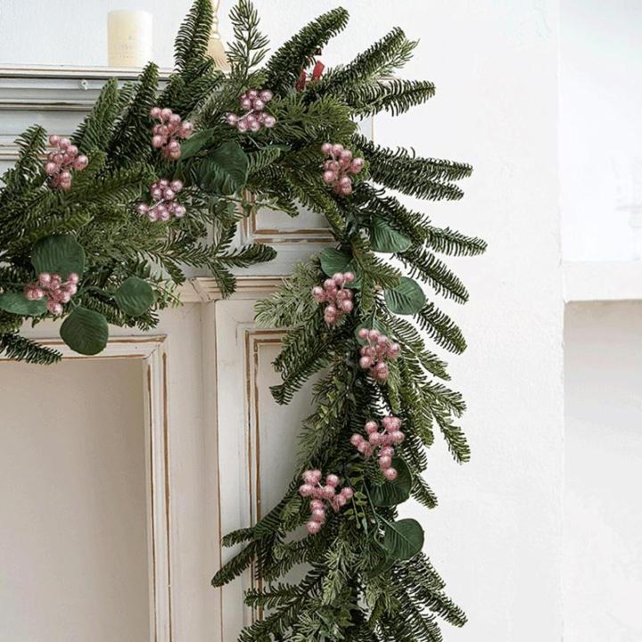 Kunstrode bessen voor Kerstmis, hulstbessen, bordeauxrode bessen, rode bessen, takken voor kerstboom (roze)