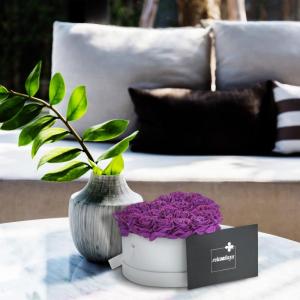 Rozenbox hart, 18 rozen, stabiele bloemenbox, wit, 10 jaar houdbaar, cadeau-idee, decoratieve bloemenbox, paars
