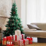 1,8 m kerstboom met dennenappels en bessen, PVC kunstmatige kerstboom met metalen standaard, kerstboom voor binnen en buiten, groen