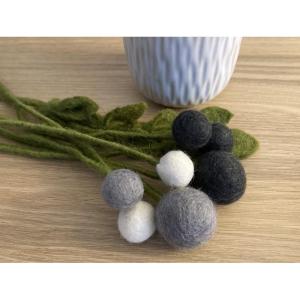 8 vilten bloemen, kleine bloemengroet, boeket, fair trade, handgemaakt (grijs)