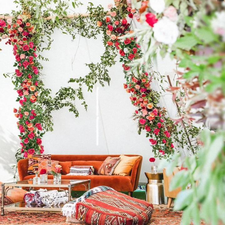 2 stuks kunstmatige rozen bloemen kunstmatige hangende mand plant wijnstok nep zijde hangende bloem voor tuin muur hek bruiloft balkon outdoor indoor huis deur decoratie