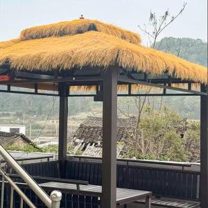 Künstliches Strohdach, Künstliches Strohschuppendach, Synthetisches Strohdach, Künstliche Mexikanische Strohrolle, Gefälschtes Strohdach Für Garten Ssonnenschirm Pergola Bar(1