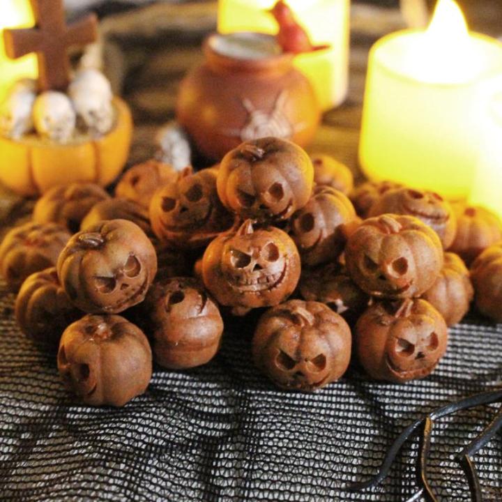 Halloween Deko Kürbis, 40PCS Halloween Mini Künstliche Kürbisse Dekoration Herbstdeko, Halloween Puppenhaus Miniaturen Halloween Harz Kürbisse Skulptur für Halloween Party Dek