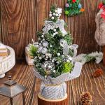20 cm kleine kerstboom, kunsttafelkerstboom, miniatuurdennenboom met rode strikballen en bessen, tafelblad dennenboom voor kerstdecoratie