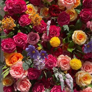 2 M × 2 M/6,5 × 6,5 Fuß Bunte Rosen, 5D-simulierte Rosenwand, Hintergrundwandstoff, Hintergrundblumenwand, Blumenarrangement-Blumenwandpaneel-Set, Seidenhortensien-Blumenpaneel 