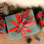 24 stuks bessen kerstdecoraties, kerstbessen met glitter, kunstmatige hulstbessen stamornamenten voor krans die kerstboomdecoraties maakt
