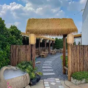 Künstliches Strohdach, Synthetisches Strohdach, Künstliche Strohrolle, Synthetische Palmenstroh, Künstlicher Palmdach Paneele, Simulation Strohdach Für Ssonnenschirm Pergola Ba