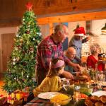 Pvc-kerstboom 210 cm, kunstkerstboom met 1346 takpunten, houten standaard en handschoenen inbegrepen, lifelike dennenboom voor binnen, patio, lobby, koffiewinkel, feestdecoratie (d