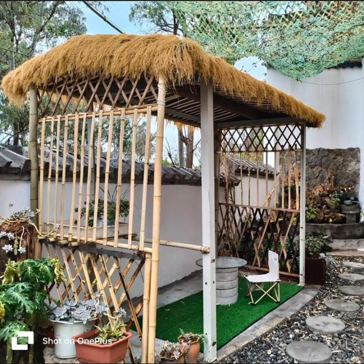 Künstliches Strohdach, Synthetische Palmgras-Rolle, Künstlicher Palmdach Paneele Grasdach, Gefälschte Strohdach, Simulation Strohfliese, Falsches Stroh Für Bar Garten Holzhaus 
