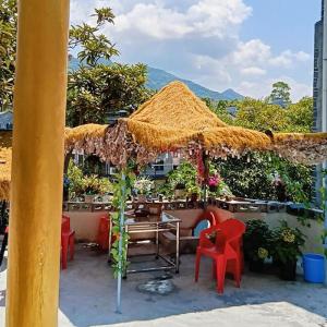 Künstliche Strohdach, Synthetisches Stroh, Künstliche Strohdachziegel, Künstliche Strohrolle, Künstliches Strohschuppendach, Simulierte Strohmatte Für Bar Garten Terrasse Pavi