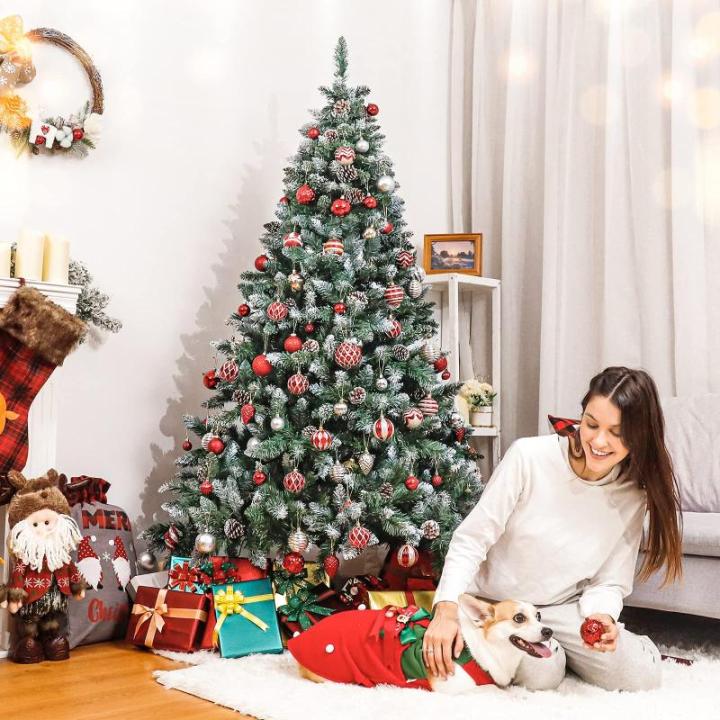 Kunstkerstboom met verlichting en witte sneeuw, led-dennenboom voor kerstdecoratie met echte dennenappels, vuurbestendig, 150 cm