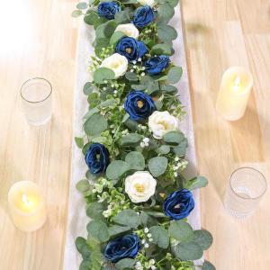 Künstliche Eukalyptus-Blumengirlande mit blau-weißen Rosen, Kunstpflanzen, Seide, Blumengirlande, Schleierkraut, Efeu-Ranken für Hochzeit, Zuhause, Weihnachten, Party, Tischläu