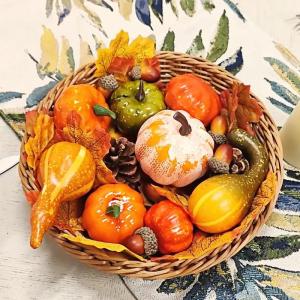 Herfstdecoratie, pompoen, 50 stuks, kunstpompoenen, esdoornbladeren, dennenappels, decoratiesets, herfstdecoratie, mini-sierpompoenen, strooidecoratie, desktopdecoratie voor Thanks