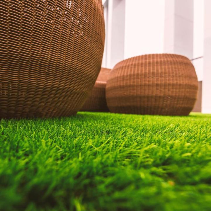 Kunstgras 1 x 7 m, grastapijt, gazon voor balkon, terras, tuin