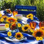100 stuks kunstzonnebloemen, klein, 4,5 cm, zonnebloemkoppen, madeliefjes, , decoratieve bloemkoppen om te knutselen, stoffen bloemen, geel, voor bruiloft, feesten en feesten