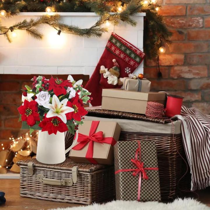 , kerstster, , Kerstmis, rode bessen, kerstdecoratie, zijden bloemen, roos voor Kerstmis, feesten