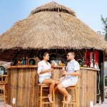 Künstliche Palmen-Strohdachrollen, Entenblindheit, Palmenstroh, Strohdachfliesen für Garten, Terrasse, Schirmabdeckungen, Zaun, Party-Dekoration (15 Stück)