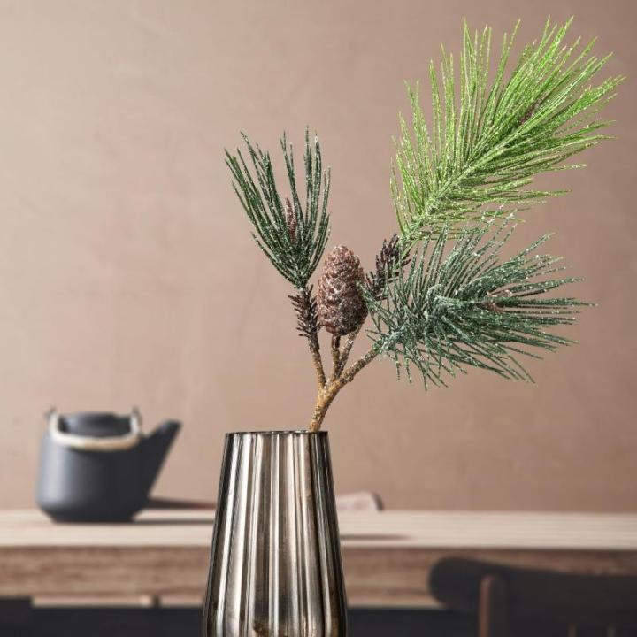 Kerstdennentak, geeist met glitter, 58 cm, kunstdennentak met natuurgetrouwe dennenappels en naalden, kerstdecoratie, tafeldecoratie voor Kerstmis, kerststuk