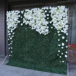 Weiße 3D-Simulation Rose Green Grass Bottom Cloth Flower Wall ， Hochzeitsdekoration Für Fotohintergrund Home Party Wedding Backdrop(3 * 3m/9.8 * 9.8ft)